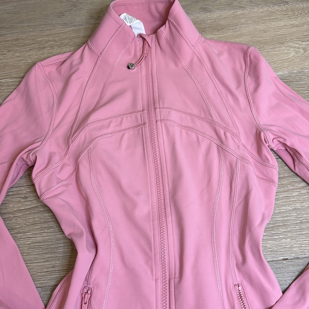 Lululemon Pink Tide Define - Picture 2 of 4